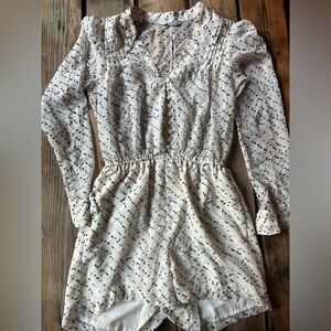 BCBGENERATION Semi Sheer Long Sleeve Button Up Ivory Romper Size Small